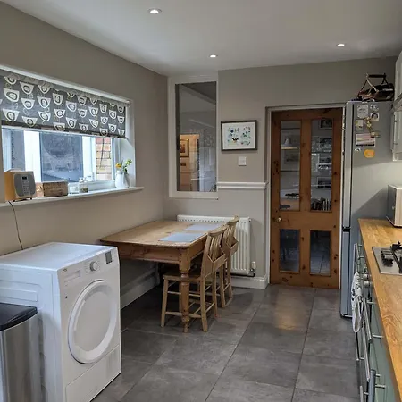 Charming 3-bedroom House In With Garden - Perfect For Families * Bristol